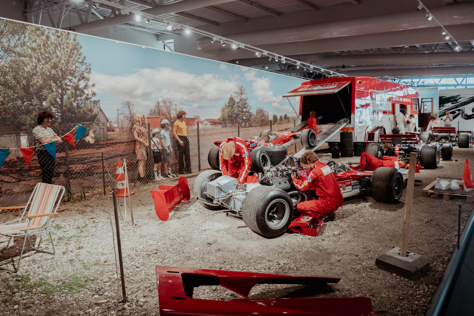 1:1 scale dioramas